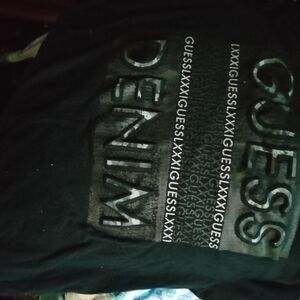 GUESS Black Graphic Tee